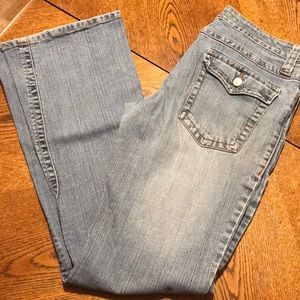 Maurice’s Light Wash Boot Cut Low-Rise Jeans 12